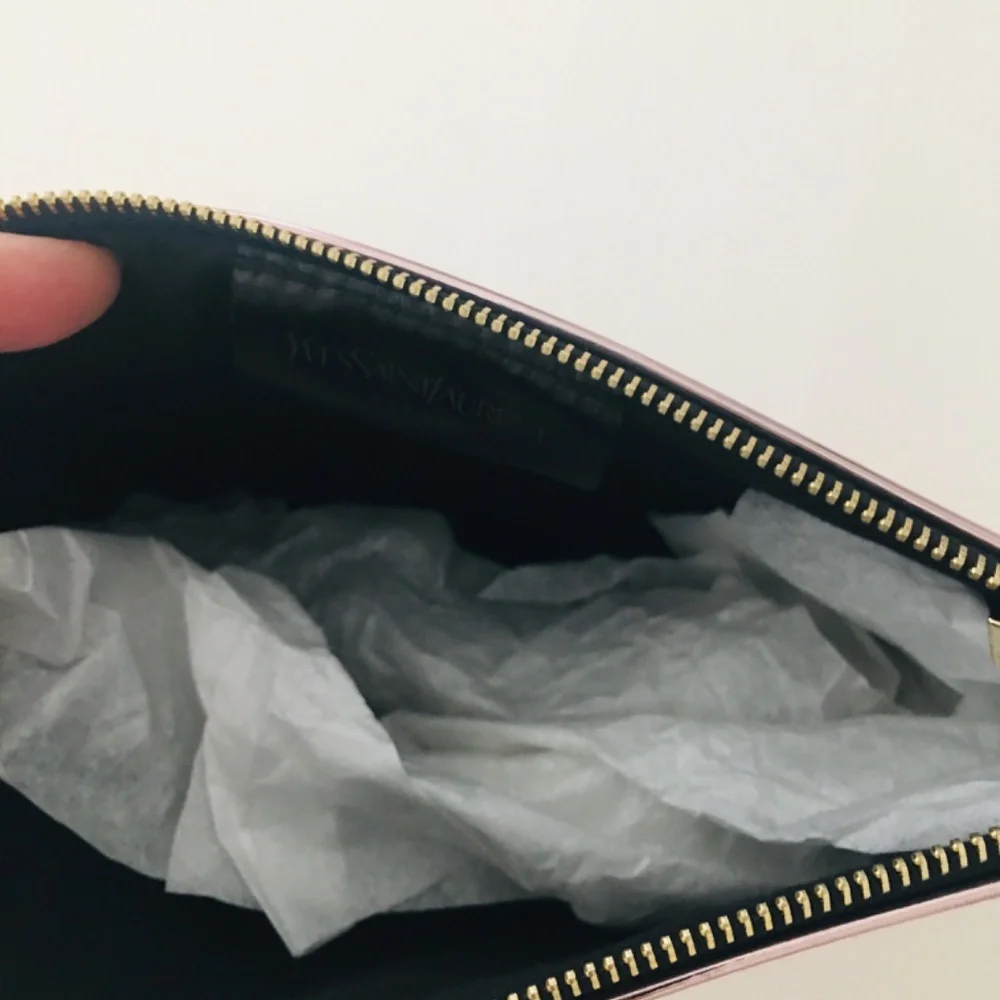 YVES SAINT LAURENT PROFESSIONAL MAKEUP BRUSHES SET & CASE COSMETIC BAG - Picture 10 of 16